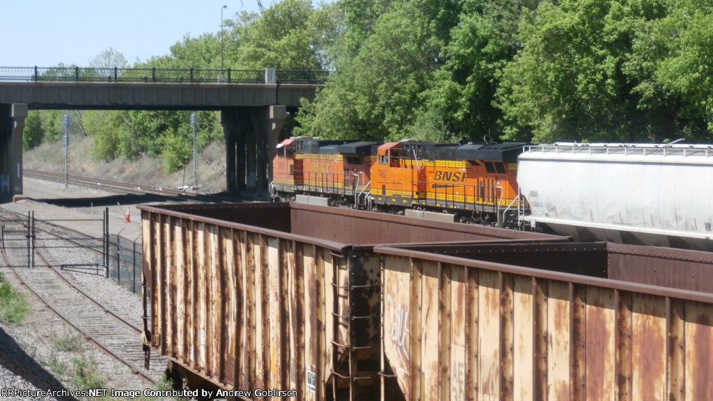 BNSF 5426 & 7463